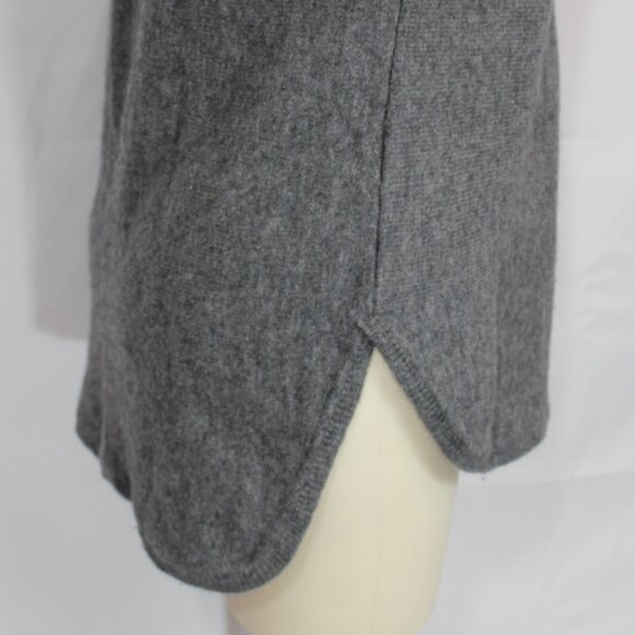Max Studio 100% 2ply cashmere crew neck sweater gray color size Medium - Picture 5 of 9